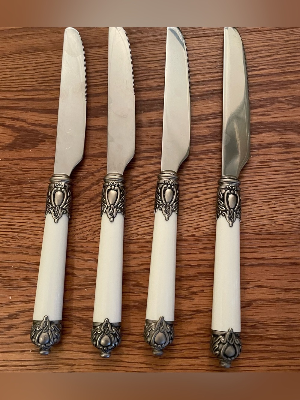Home Essentials Renaissance Bone Dinner Knife Set Of 4